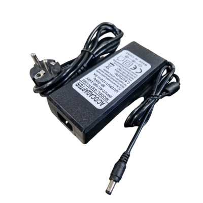 Мережевий зарядний пристрій 12V/8A (5.5 * 2.5mm)