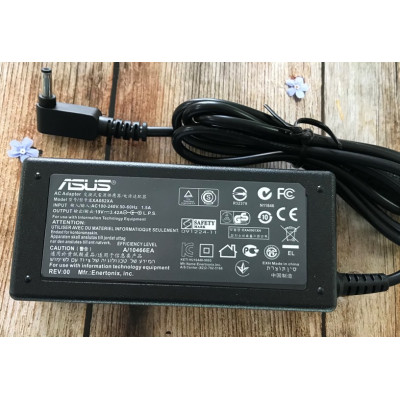 Блок живлення для ноутбука Asus 19V/3.42A (4.0 * 1.35) без мережевого кабелю Блок живлення для ноутбука Asus 19V/3.42A (4.0 * 1.35) без мережевого кабелю